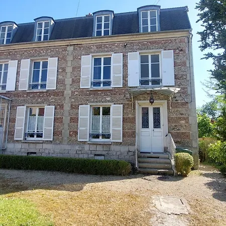 Vendégház 2 Dans Maison Bourgeoise Avec Piscine, Proche Et Roissy