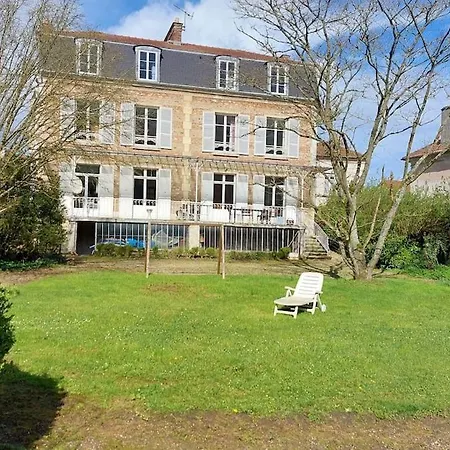 2 Dans Maison Bourgeoise Avec Piscine, Proche Et Roissy